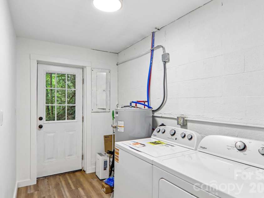 152 Dream Mountain Boulevard, Canton, NC 28716.  MLS# CAR4425103, YatesRealty ID 52494. 