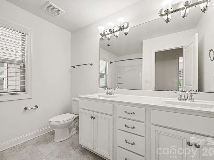 15209 Great Future Drive, Charlotte, NC 28277.  MLS# CAR4422254, YatesRealty ID 52499. 