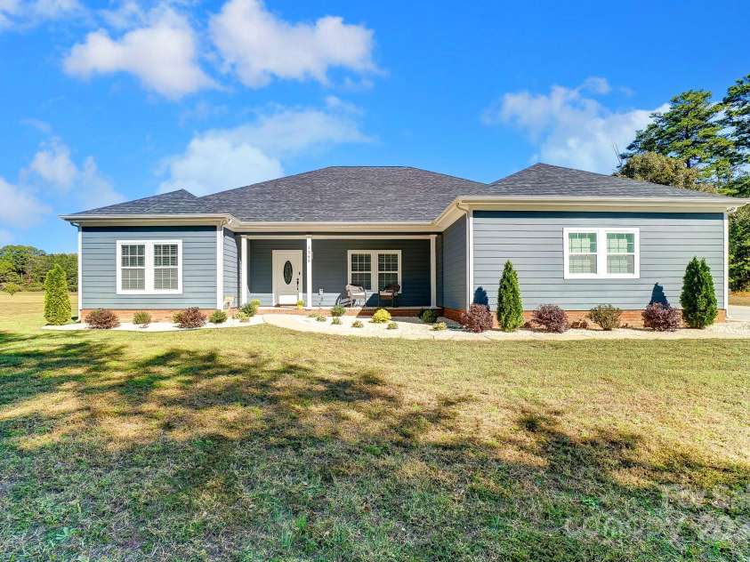 1345 Wildflower Drive, Gastonia, NC 28056.  MLS# CAR4190301, YatesRealty ID 5250. 