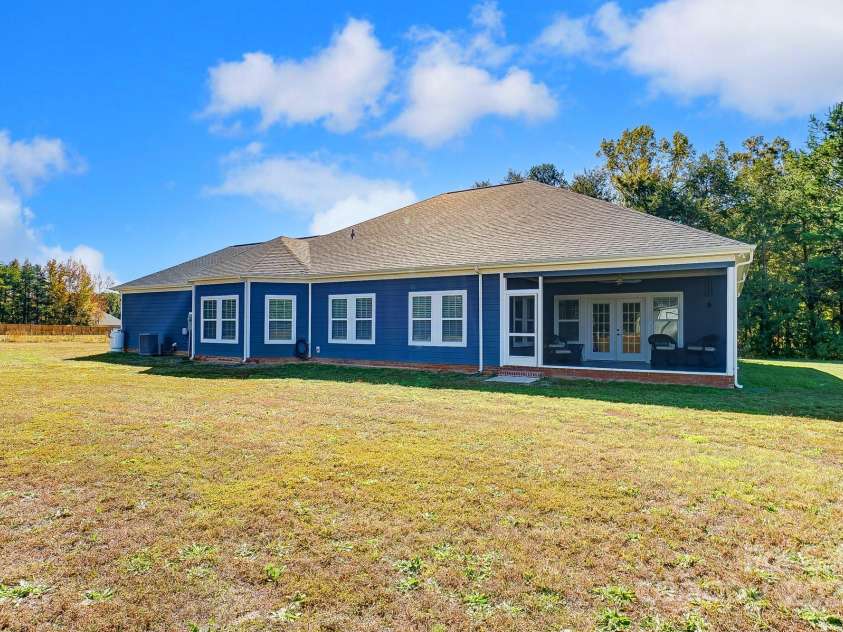 1345 Wildflower Drive, Gastonia, NC 28056.  MLS# CAR4190301, YatesRealty ID 5250. 