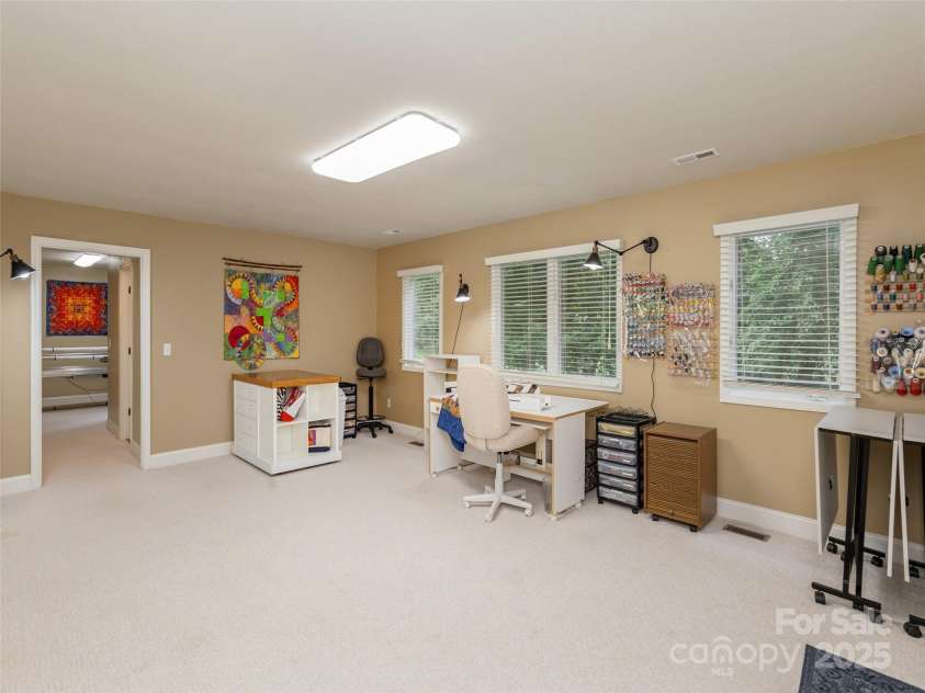 210 Black Oak Lane, Hendersonville, NC 28791.  MLS# CAR4333070, YatesRealty ID 5250. 