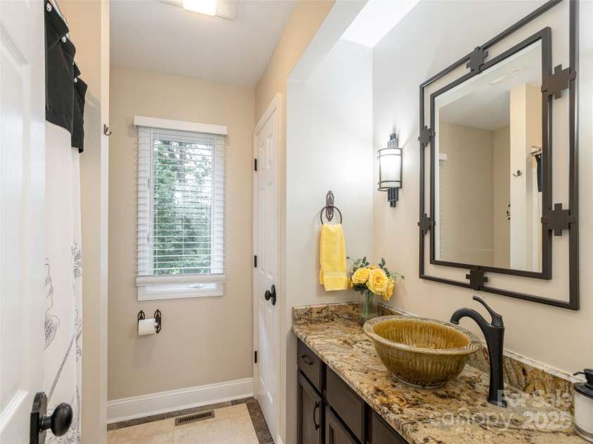 210 Black Oak Lane, Hendersonville, NC 28791.  MLS# CAR4333070, YatesRealty ID 5250. Bathroom 2