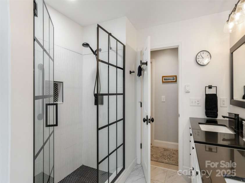 210 Black Oak Lane, Hendersonville, NC 28791.  MLS# CAR4333070, YatesRealty ID 5250. Primary Bath with Step-in Shower