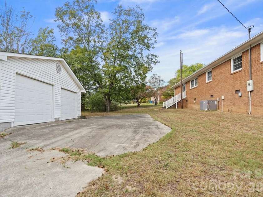 630 Pigg Street, Pageland, SC 28728.  MLS# CAR4427164, YatesRealty ID 52501. 