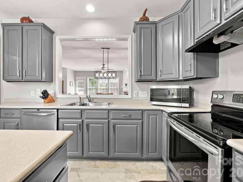 14543 Durant Boulevard, Charlotte, NC 28277.  MLS# CAR4426222, YatesRealty ID 52502. 42