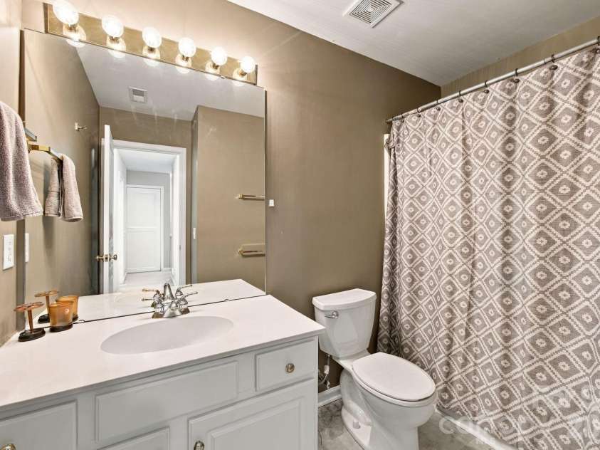 14543 Durant Boulevard, Charlotte, NC 28277.  MLS# CAR4426222, YatesRealty ID 52502. Secondary Full Bath
