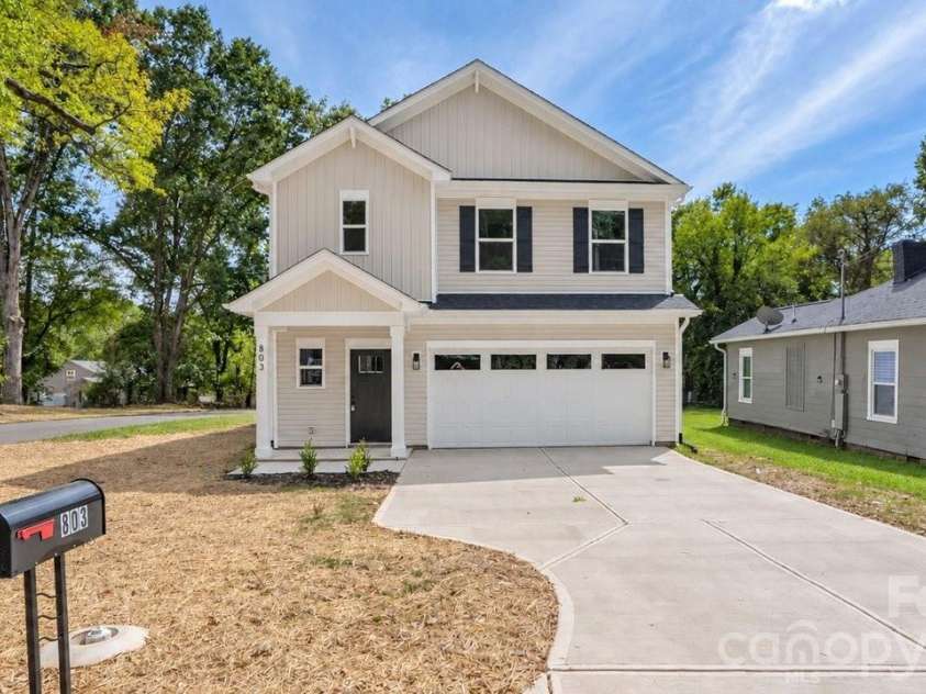 803 Key Street, Charlotte, NC 28208.  MLS# CAR4422508, YatesRealty ID 52503. 