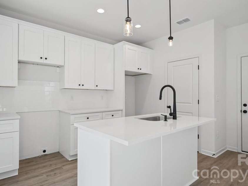 803 Key Street, Charlotte, NC 28208.  MLS# CAR4422508, YatesRealty ID 52503. 