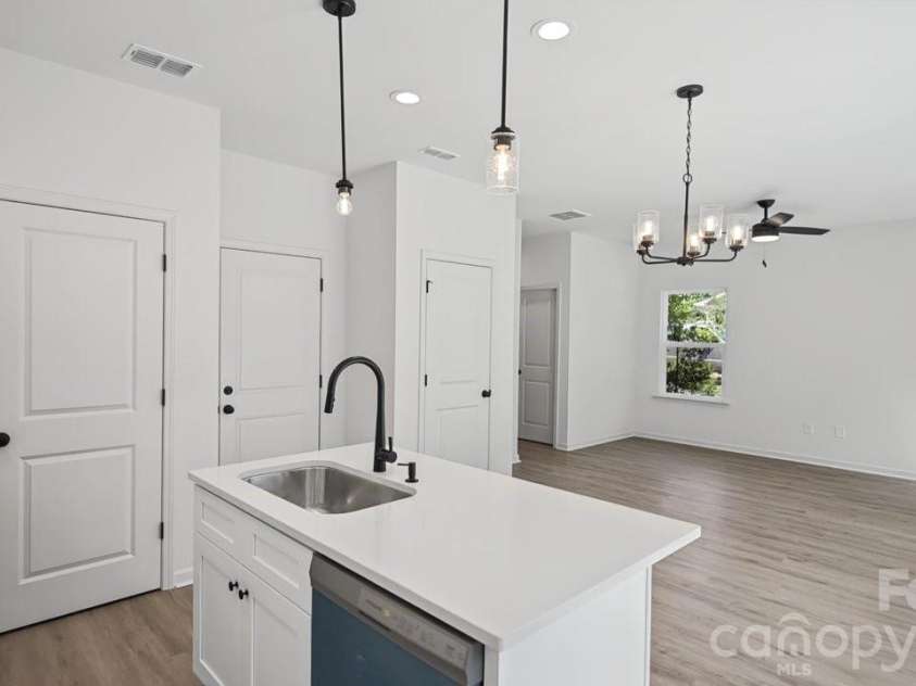 803 Key Street, Charlotte, NC 28208.  MLS# CAR4422508, YatesRealty ID 52503. 