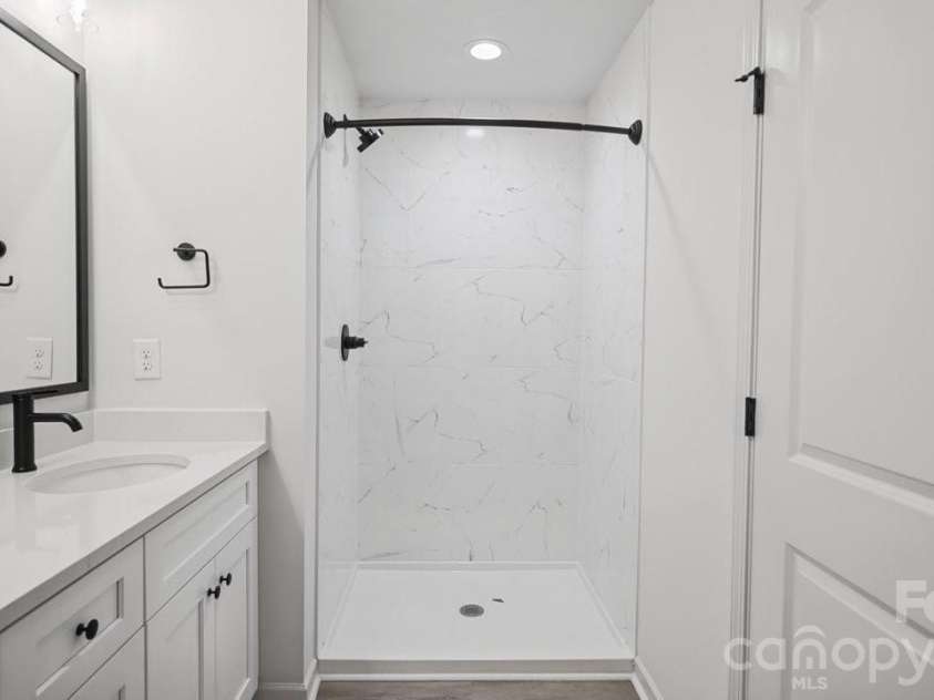 803 Key Street, Charlotte, NC 28208.  MLS# CAR4422508, YatesRealty ID 52503. 