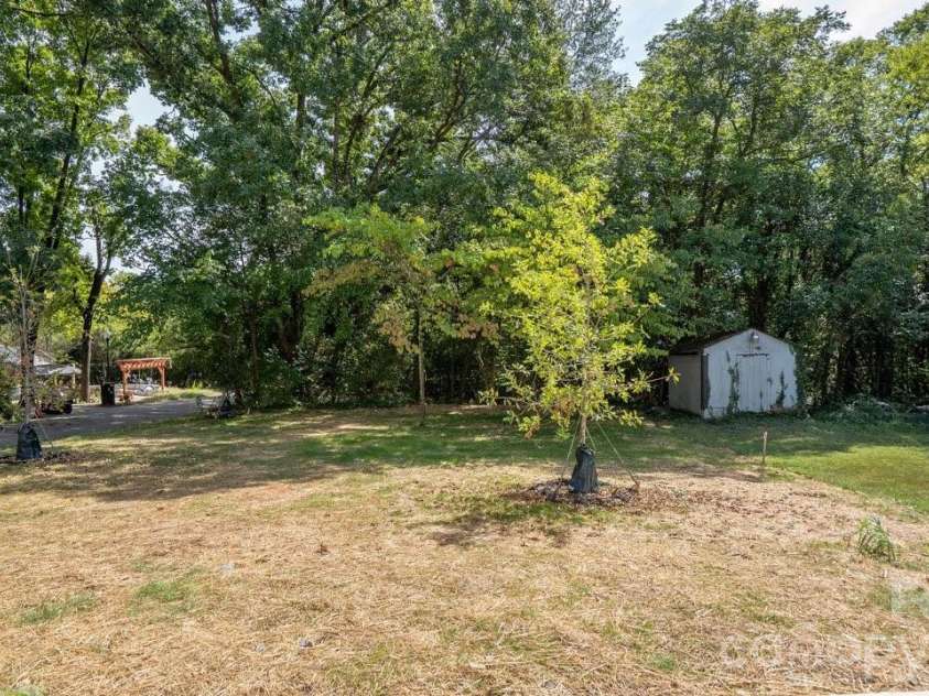 803 Key Street, Charlotte, NC 28208.  MLS# CAR4422508, YatesRealty ID 52503. 