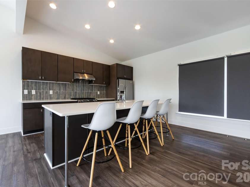 232 Flint Street, Charlotte, NC 28216.  MLS# CAR4425709, YatesRealty ID 52507. 
