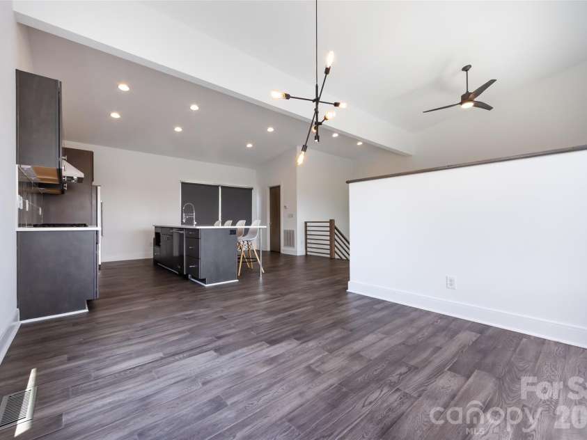 232 Flint Street, Charlotte, NC 28216.  MLS# CAR4425709, YatesRealty ID 52507. 