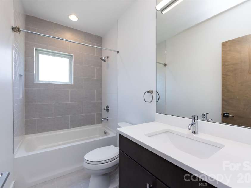 232 Flint Street, Charlotte, NC 28216.  MLS# CAR4425709, YatesRealty ID 52507. Full bath 2nd floor