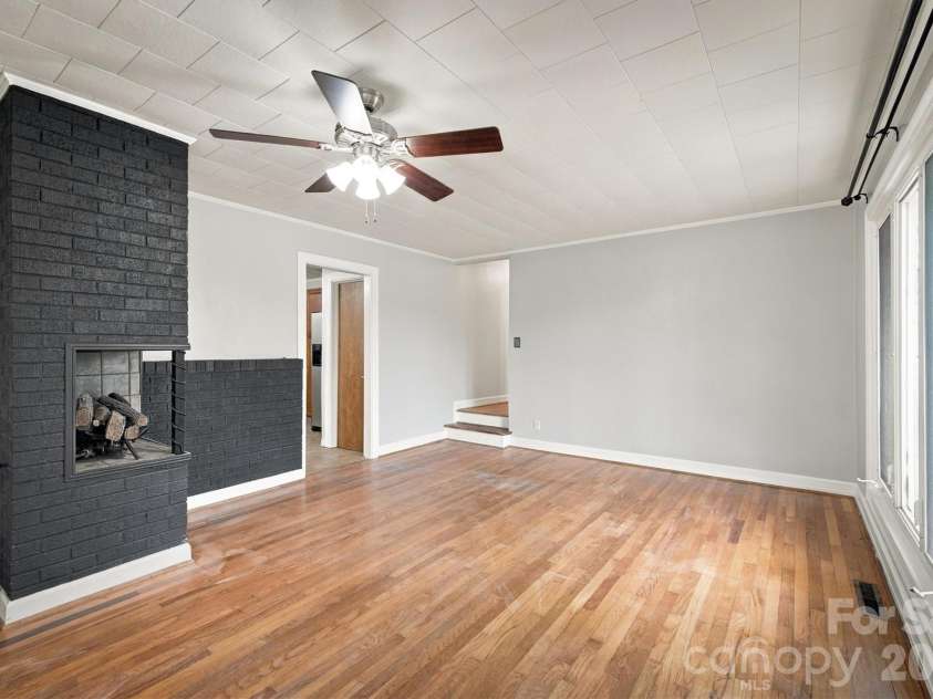 316 Hibriten Drive, Lenoir, NC 28645.  MLS# CAR4416565, YatesRealty ID 52508. 