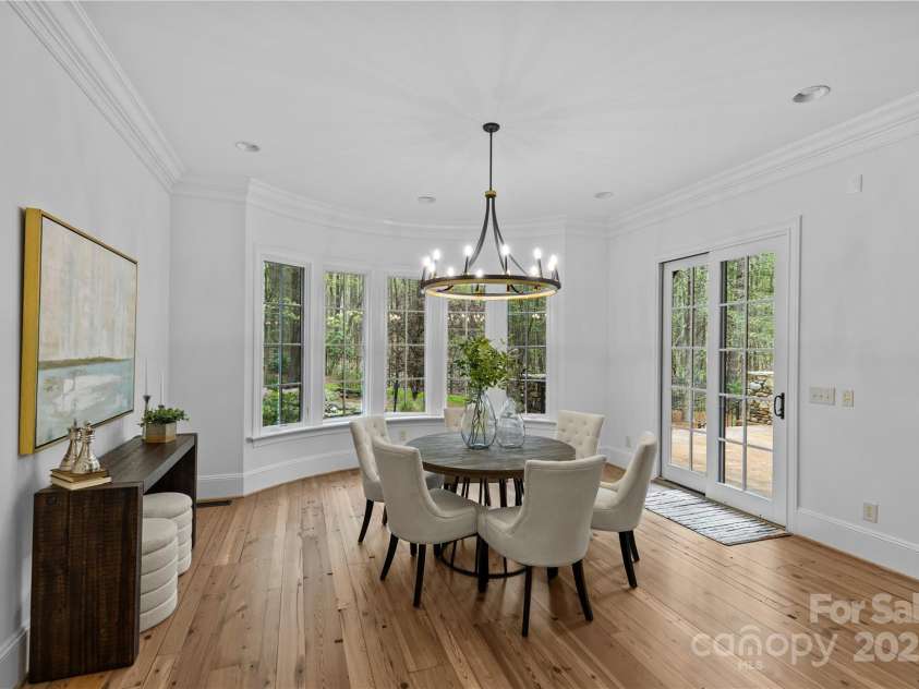 304 Ivy Springs Lane, Waxhaw, NC 28173.  MLS# CAR4239863, YatesRealty ID 5251. Breakfast area