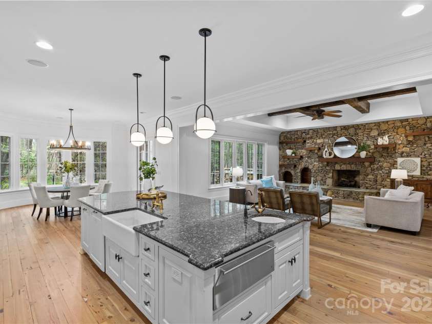 304 Ivy Springs Lane, Waxhaw, NC 28173.  MLS# CAR4239863, YatesRealty ID 5251. Open floor plan