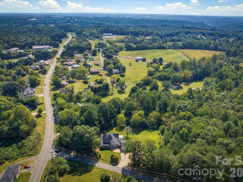 2993 Countryside Drive, Granite Falls, NC 28630.  MLS# CAR4417542, YatesRealty ID 52510. 