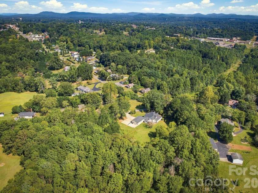 2993 Countryside Drive, Granite Falls, NC 28630.  MLS# CAR4417542, YatesRealty ID 52510. 