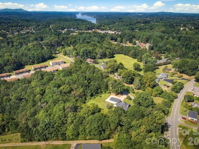 2993 Countryside Drive, Granite Falls, NC 28630.  MLS# CAR4417542, YatesRealty ID 52510. 