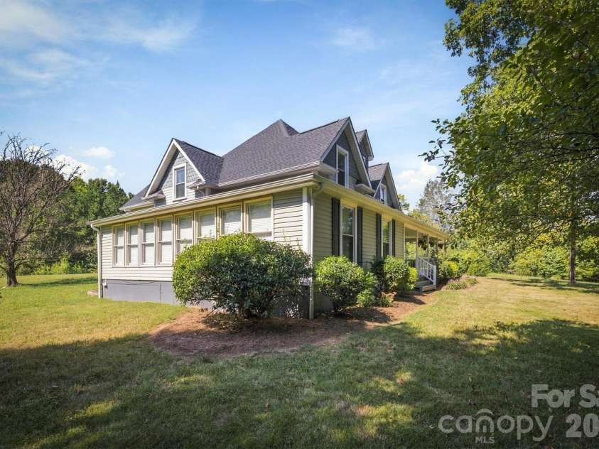 2993 Countryside Drive, Granite Falls, NC 28630.  MLS# CAR4417542, YatesRealty ID 52510. 