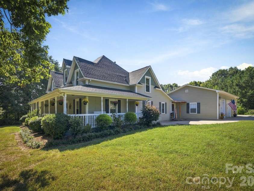 2993 Countryside Drive, Granite Falls, NC 28630.  MLS# CAR4417542, YatesRealty ID 52510. 