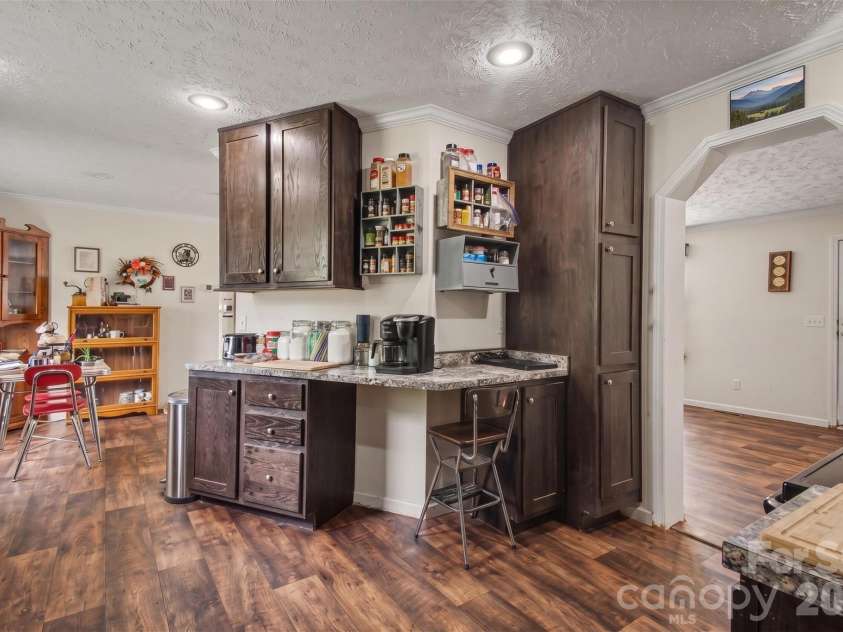 106 Belinda Loop, Statesville, NC 28677.  MLS# CAR4427725, YatesRealty ID 52514. 