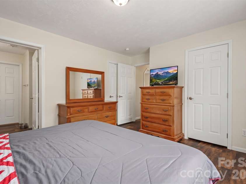 106 Belinda Loop, Statesville, NC 28677.  MLS# CAR4427725, YatesRealty ID 52514. 