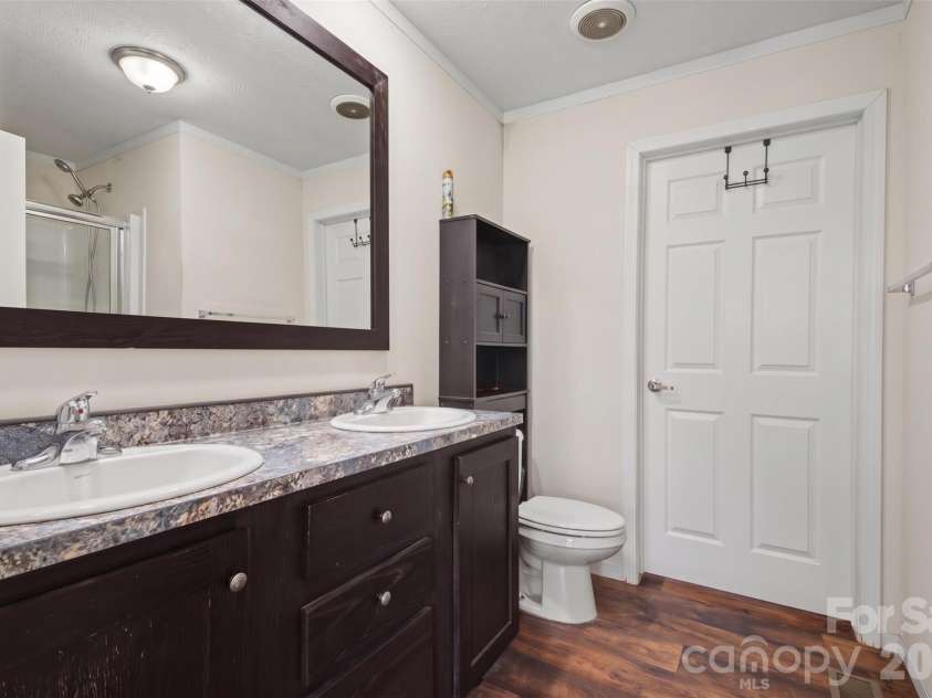 106 Belinda Loop, Statesville, NC 28677.  MLS# CAR4427725, YatesRealty ID 52514. 