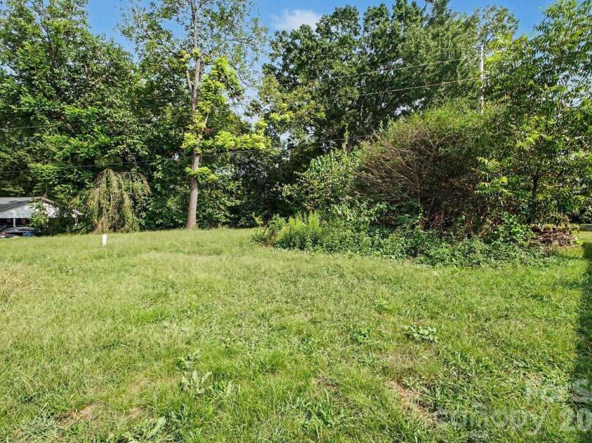106 Belinda Loop, Statesville, NC 28677.  MLS# CAR4427725, YatesRealty ID 52514. 