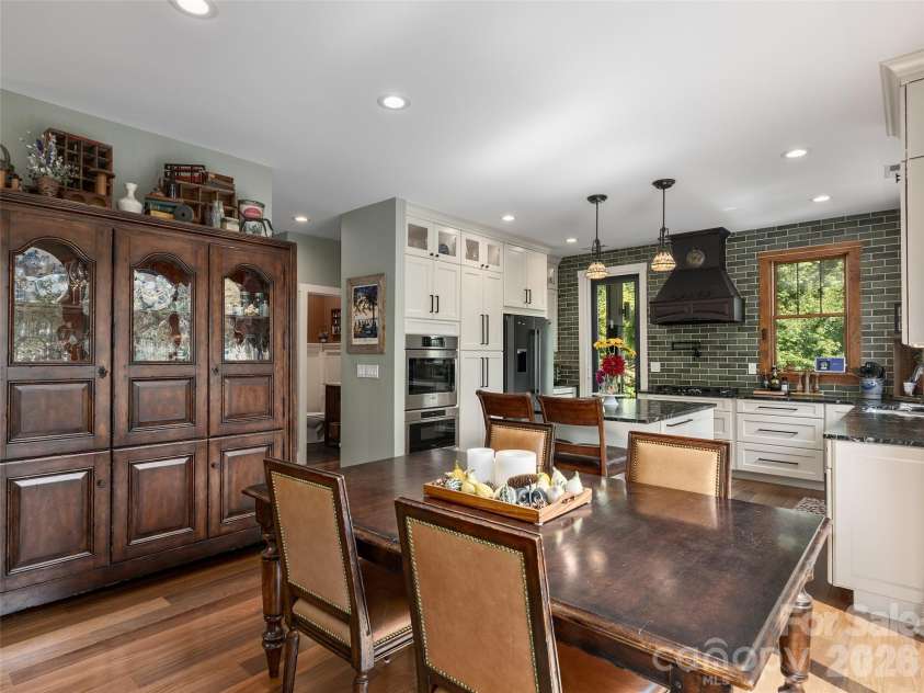 95 Merrills Chase Road, Asheville, NC 28803.  MLS# CAR4427721, YatesRealty ID 52517. 
