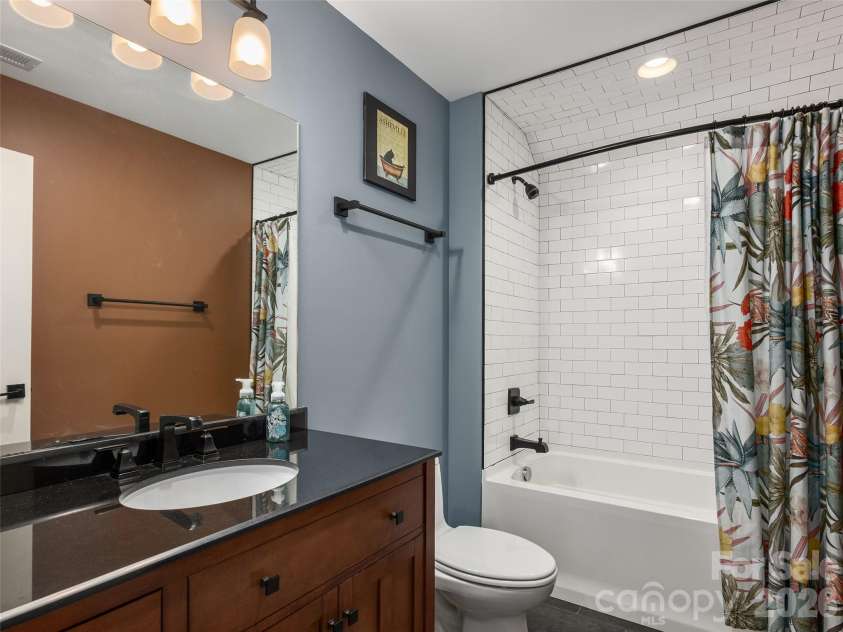 95 Merrills Chase Road, Asheville, NC 28803.  MLS# CAR4427721, YatesRealty ID 52517. 