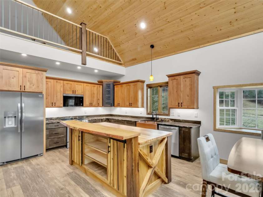 171 Cowtail Cove, Clyde, NC 28721.  MLS# CAR4341951, YatesRealty ID 5252. 