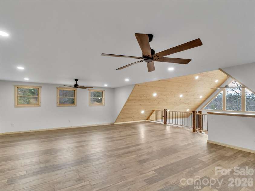 171 Cowtail Cove, Clyde, NC 28721.  MLS# CAR4341951, YatesRealty ID 5252. 