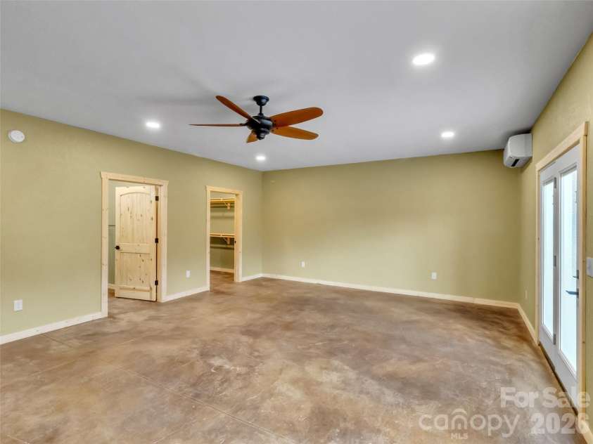 171 Cowtail Cove, Clyde, NC 28721.  MLS# CAR4341951, YatesRealty ID 5252. 
