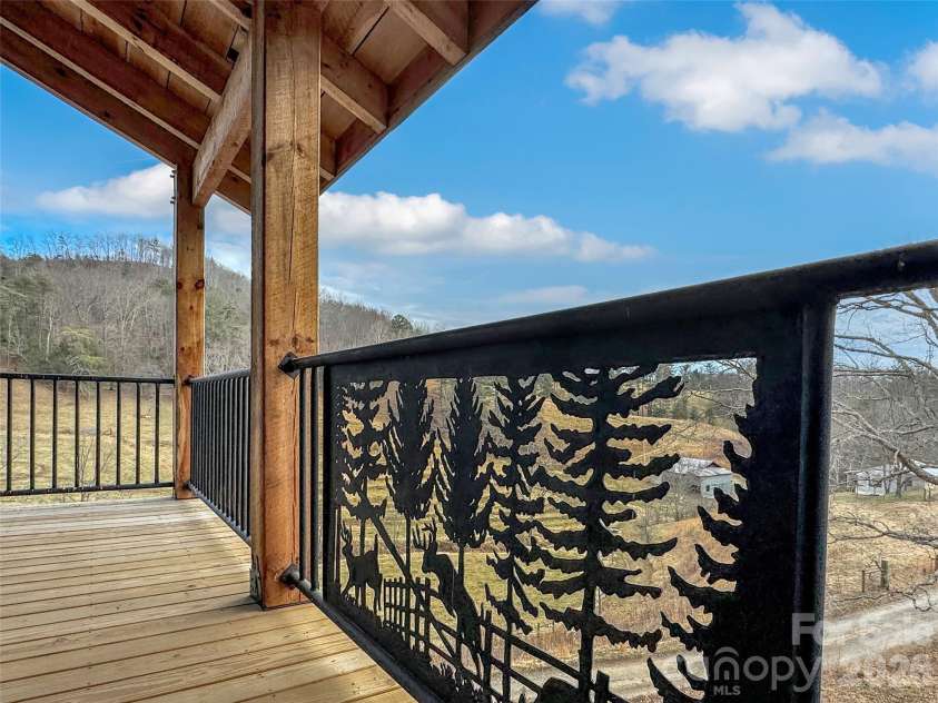171 Cowtail Cove, Clyde, NC 28721.  MLS# CAR4341951, YatesRealty ID 5252. 