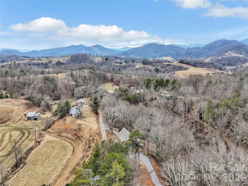 171 Cowtail Cove, Clyde, NC 28721.  MLS# CAR4341951, YatesRealty ID 5252. 
