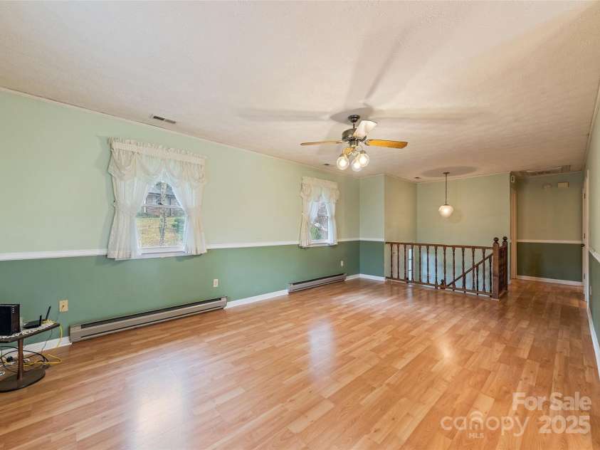 192 Poplar Drive, Clyde, NC 28721.  MLS# CAR4241660, YatesRealty ID 5252. 