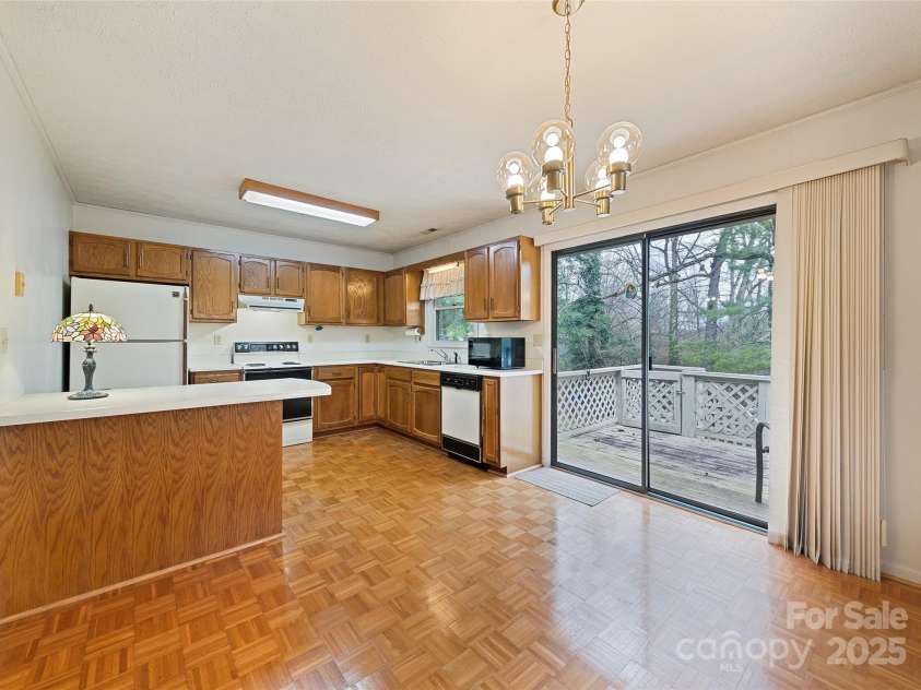 192 Poplar Drive, Clyde, NC 28721.  MLS# CAR4241660, YatesRealty ID 5252. 