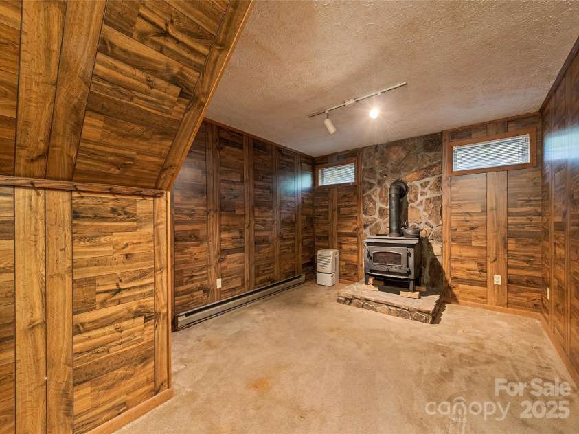 192 Poplar Drive, Clyde, NC 28721.  MLS# CAR4241660, YatesRealty ID 5252. 