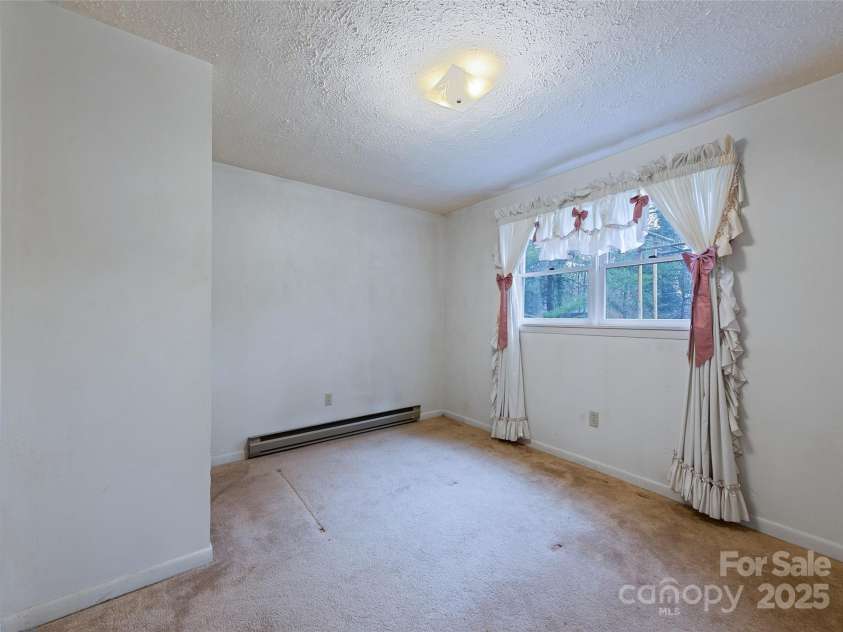 192 Poplar Drive, Clyde, NC 28721.  MLS# CAR4241660, YatesRealty ID 5252. 