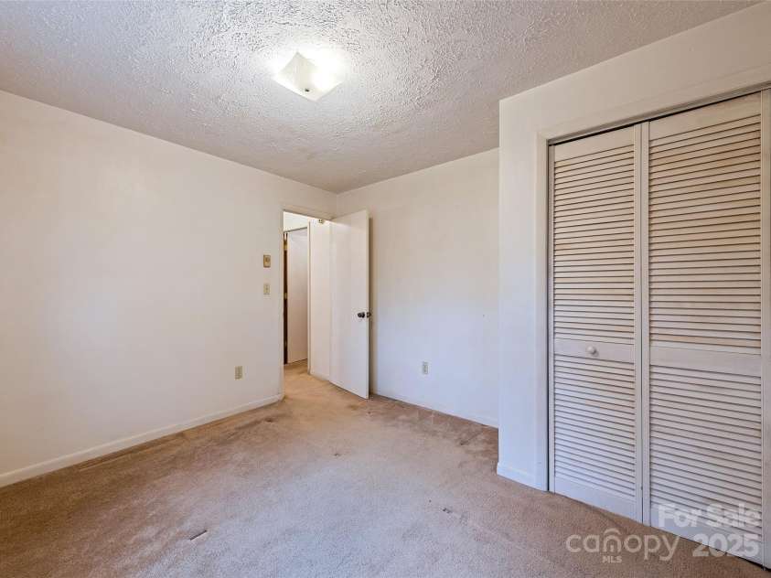 192 Poplar Drive, Clyde, NC 28721.  MLS# CAR4241660, YatesRealty ID 5252. 