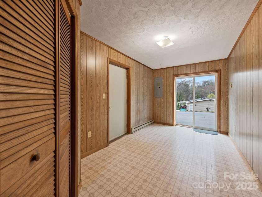 192 Poplar Drive, Clyde, NC 28721.  MLS# CAR4241660, YatesRealty ID 5252. 