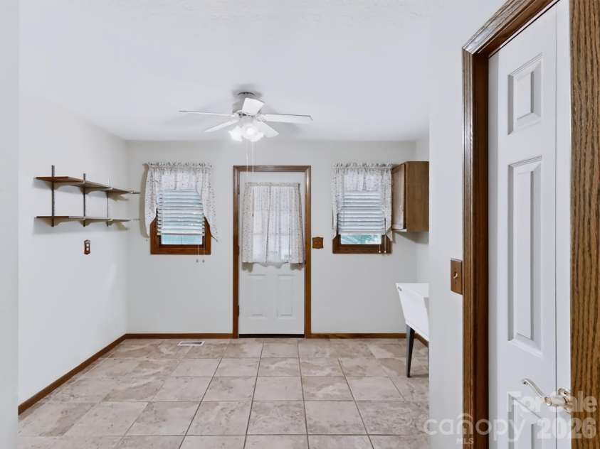 2008 Deep Woods Drive, Hendersonville, NC 28739.  MLS# CAR4424747, YatesRealty ID 52522. Laundry/mud room.