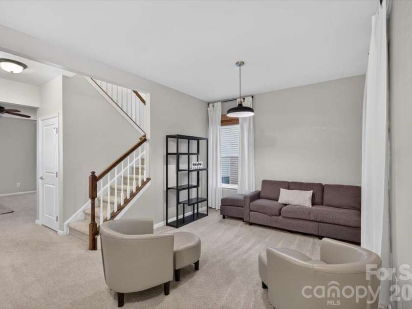 3527 Ettrick Place, Charlotte, NC 28278.  MLS# CAR4426928, YatesRealty ID 52524. 