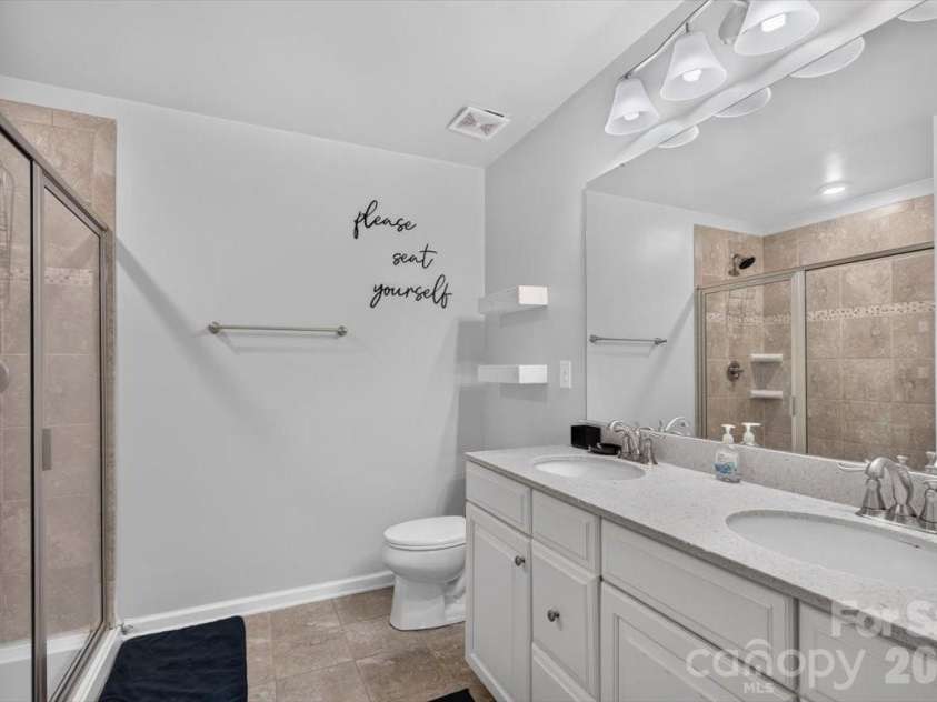 3527 Ettrick Place, Charlotte, NC 28278.  MLS# CAR4426928, YatesRealty ID 52524. 