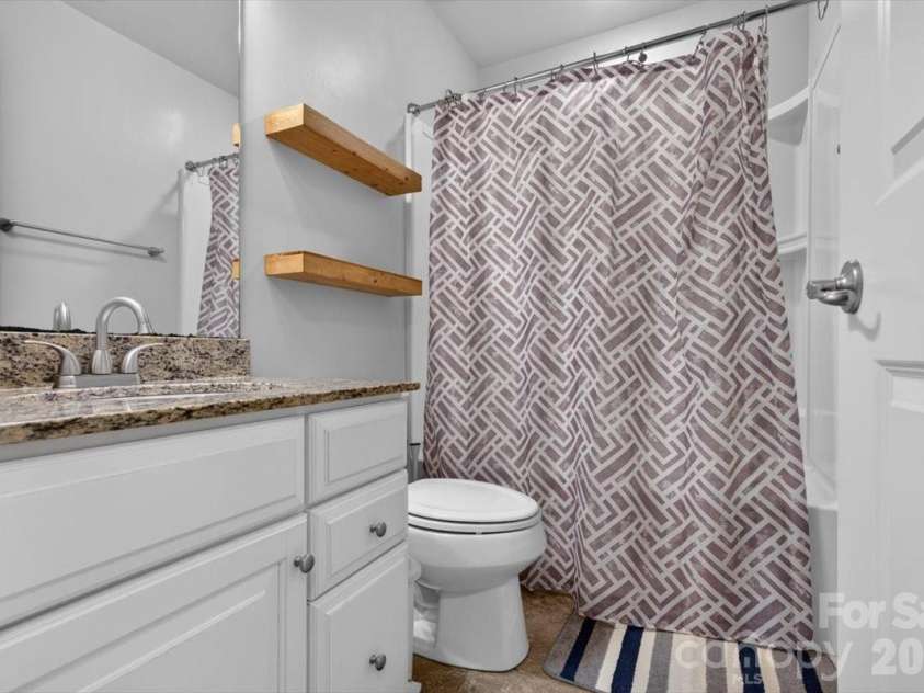 3527 Ettrick Place, Charlotte, NC 28278.  MLS# CAR4426928, YatesRealty ID 52524. 