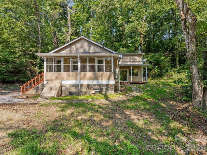 65 Passional Way, Burnsville, NC 28714.  MLS# CAR4427179, YatesRealty ID 52526. 