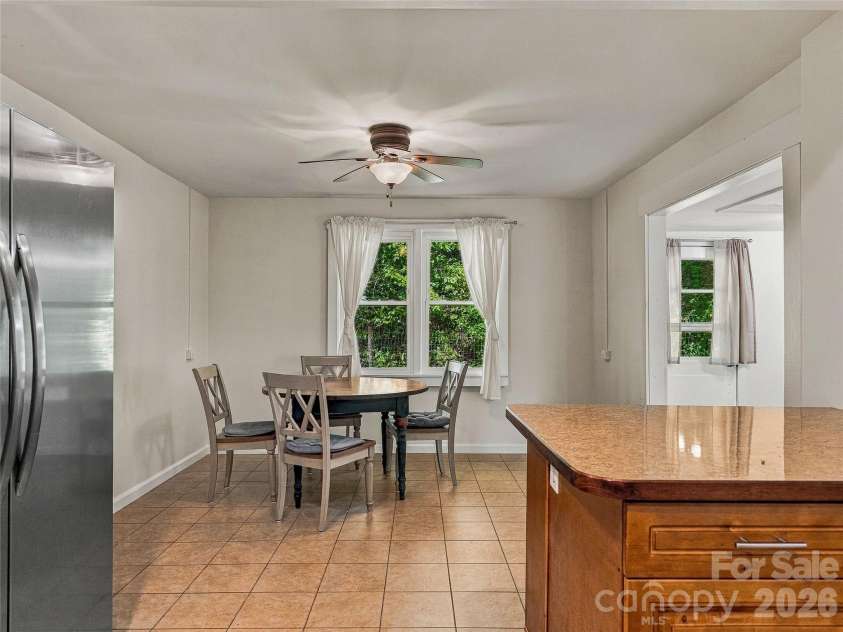 65 Passional Way, Burnsville, NC 28714.  MLS# CAR4427179, YatesRealty ID 52526. Eat in kitchen