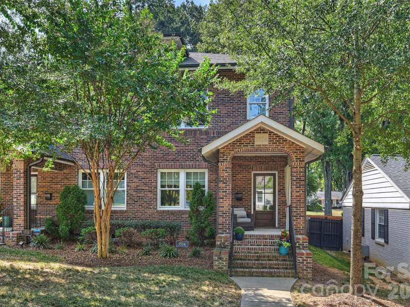 1514 Kensington Drive, Charlotte, NC 28205.  MLS# CAR4427257, YatesRealty ID 52527. 